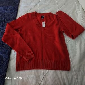 NWT GAP Women's Orange/Red Cashsoft V-Neck Sweater, Oversized But Cropped XS